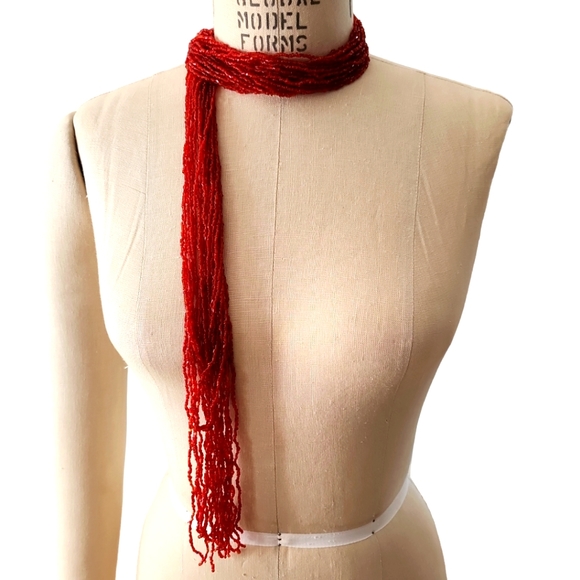 Red glass bead scarf-like necklace - Picture 2 of 4